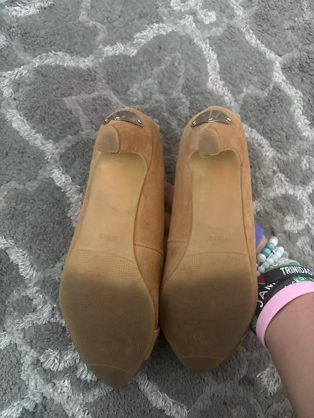 Fondberyl Tan Suede Kitten Heels - photo 3