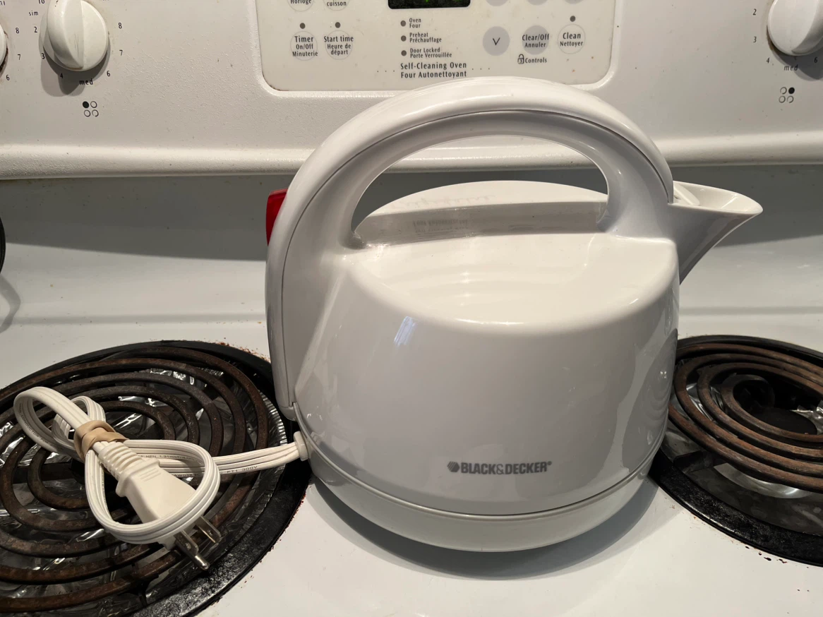 Vintage Black & Decker 2-Litre Electric Dome kettle - photo 2