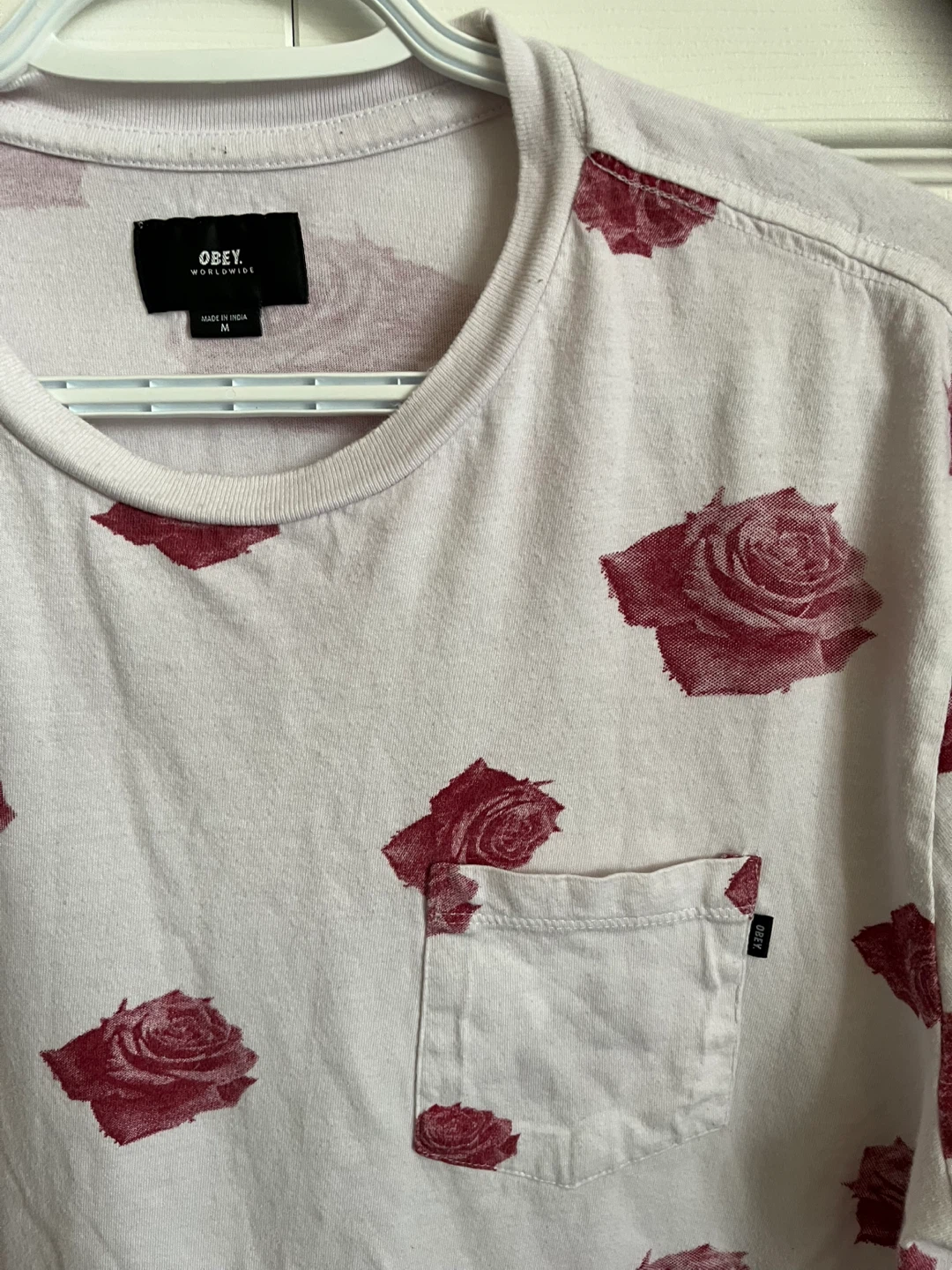 Obey Rose Print Pocket T-Shirt - photo 4