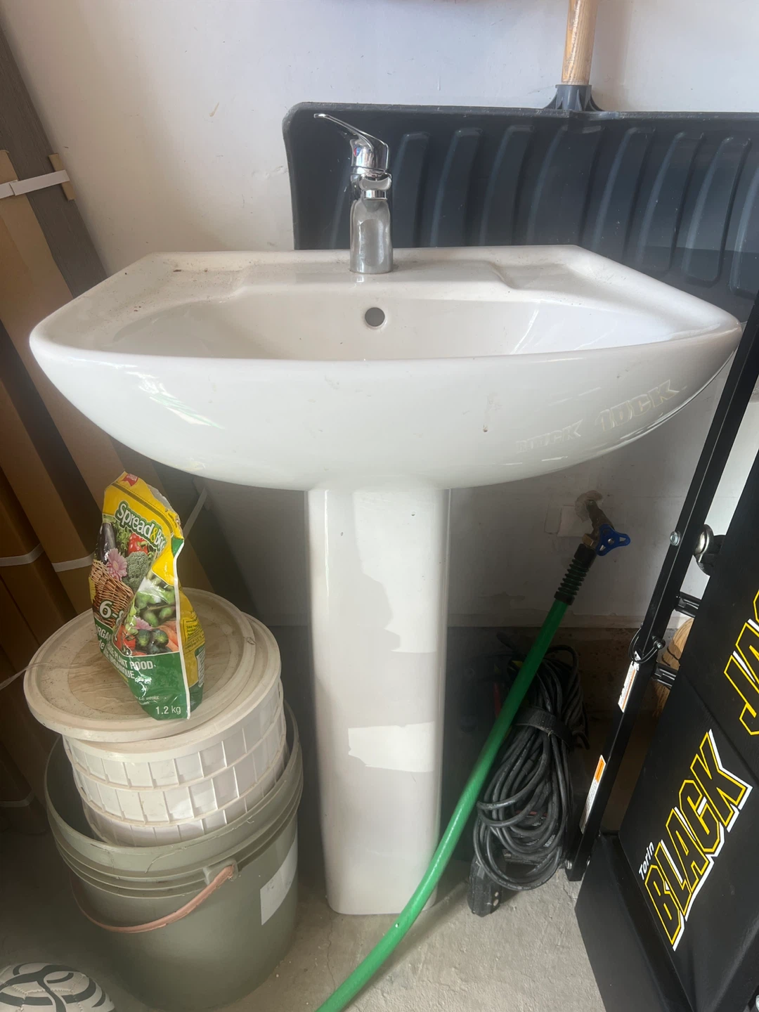 White Pedestal Bathroom Sink