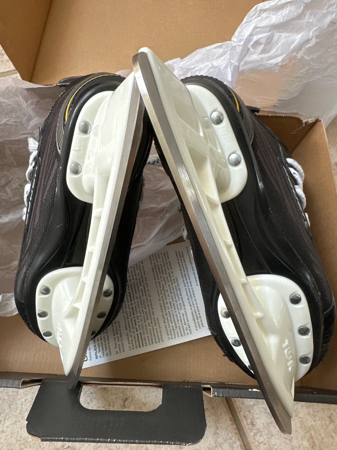Bauer Supreme 140 Youth Hockey Skates YTH 13.0 - photo 3