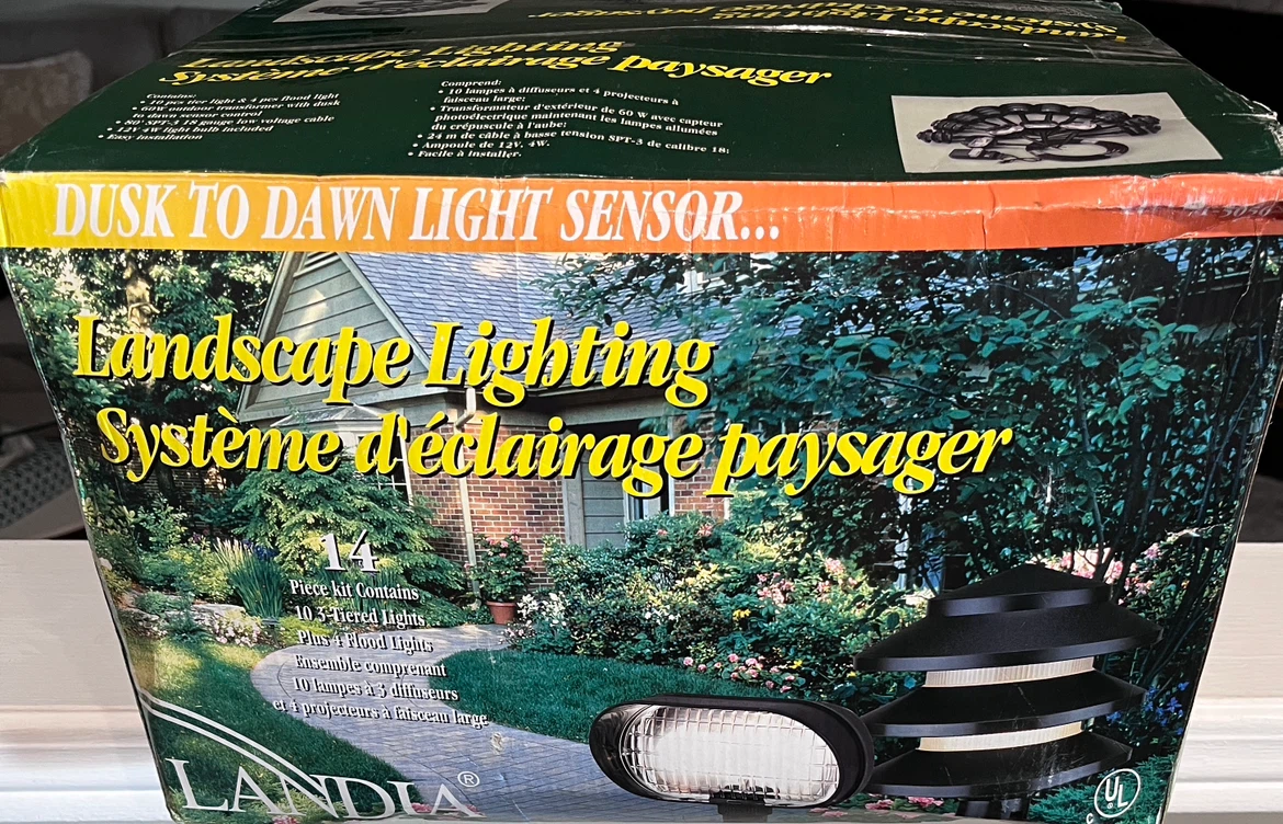 Landia 14-Piece Landscape Lighting System
