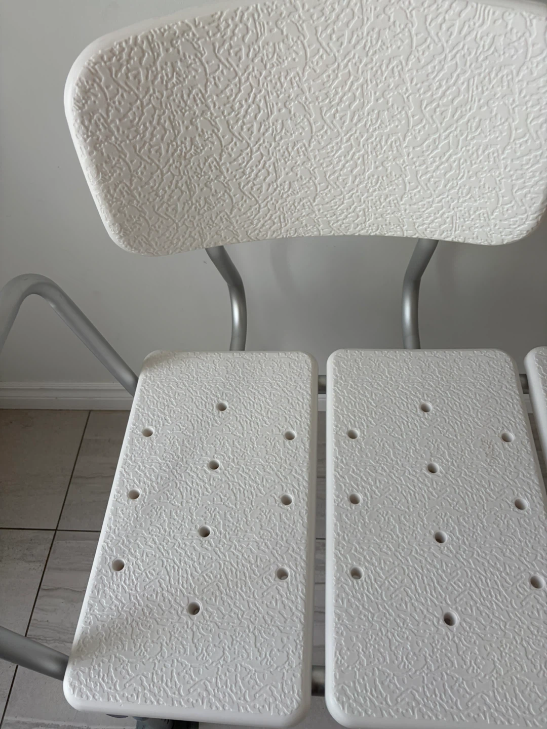 Adjustable Bath Transfer Bench with a back rest (barely used) - photo 2