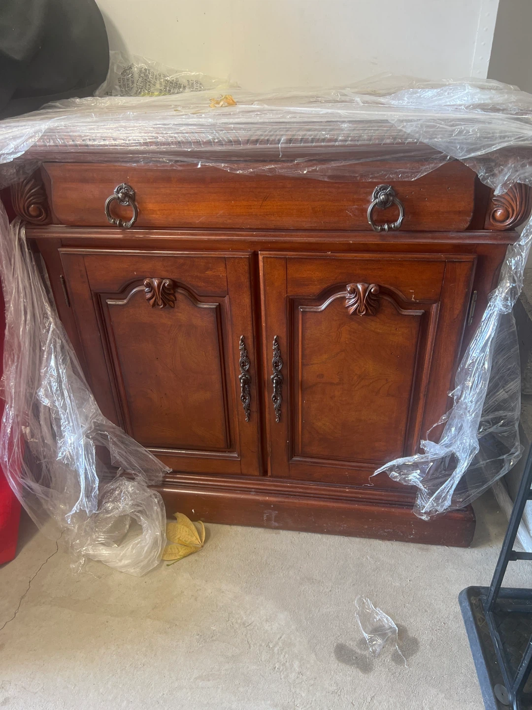 Traditional Wood Sideboard Cabinet