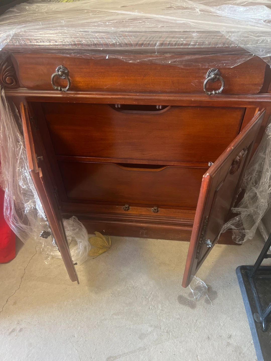 Traditional Wood Sideboard Cabinet - photo 2