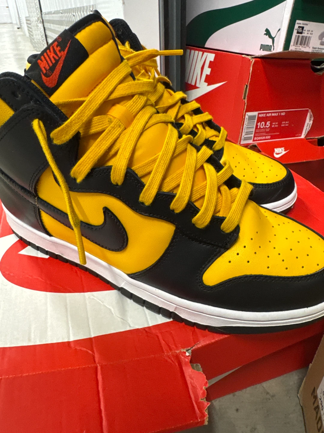 Nike Dunk High Black and Varsity Maize - photo 2