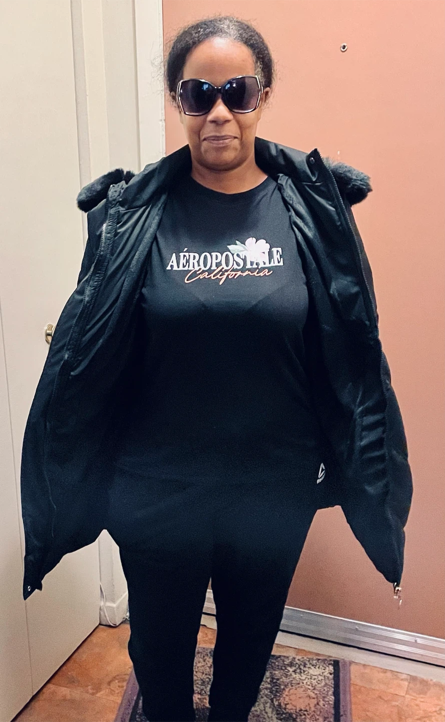 Black Women's Quilted Puffer Jacket with Faux Fur Hood - photo 4