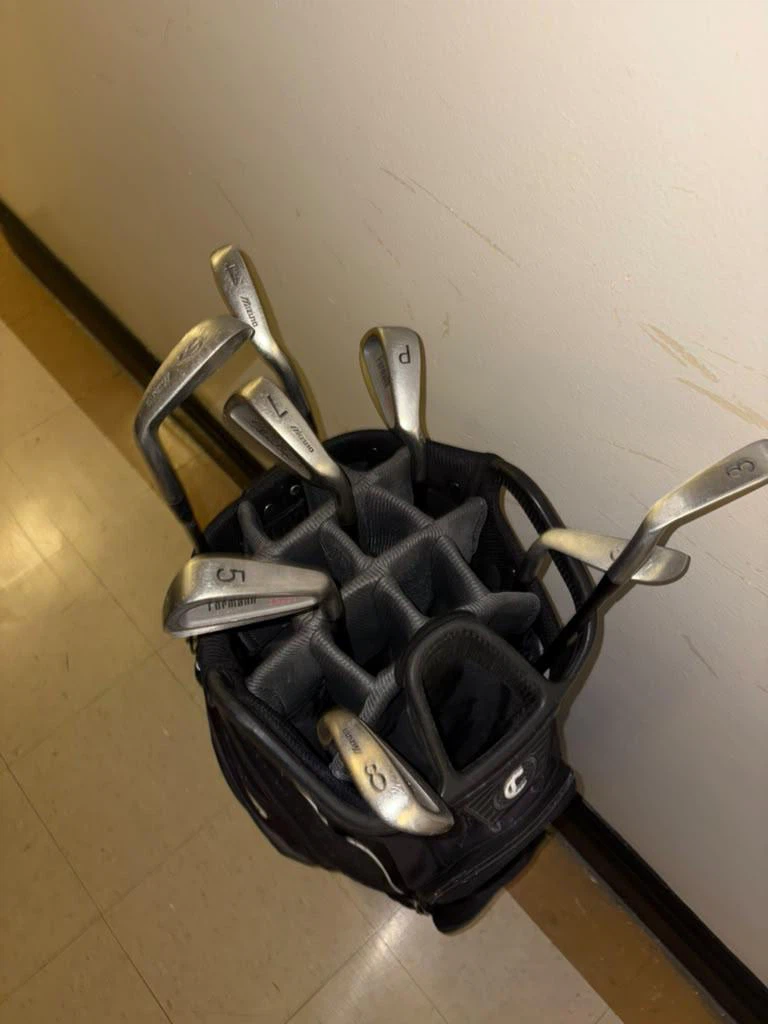 Callaway Golf Bag with Assorted Irons - photo 3
