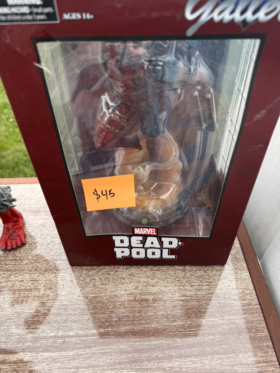 Marvel Deadpool Gallery PVC Figure - photo 4