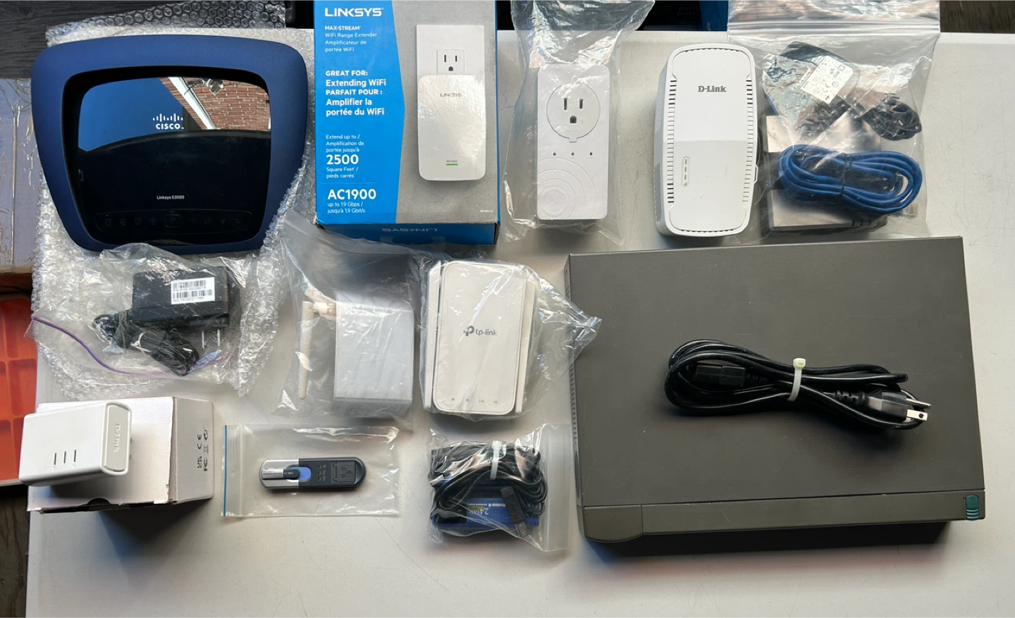 Wi-Fi extenders Wi-Fi stuff - photo 2