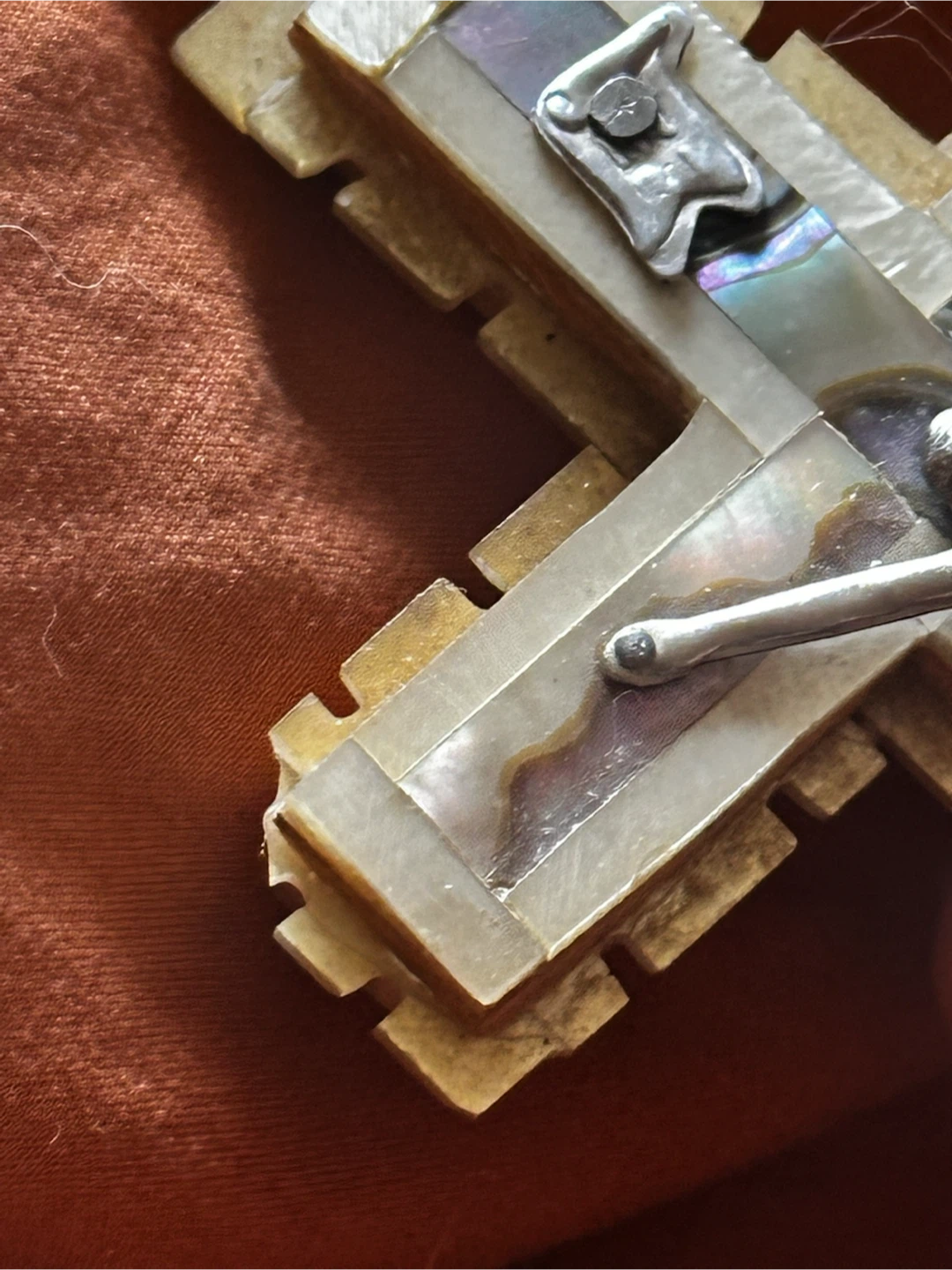 Vintage Jerusalem Olive Wood & Mother-of-Pearl Crucifix - photo 2