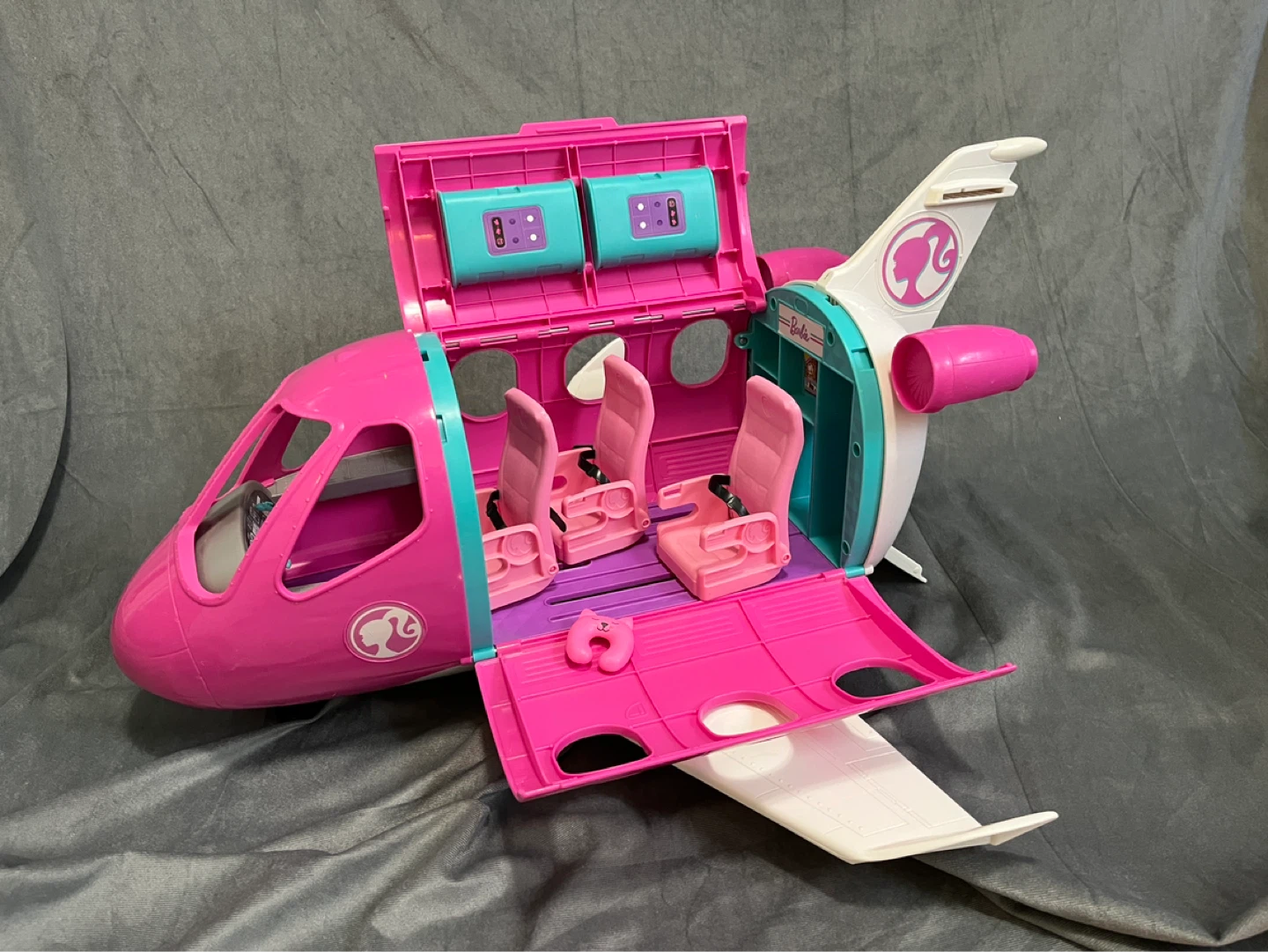 Barbie Dreamplane - airplane playset