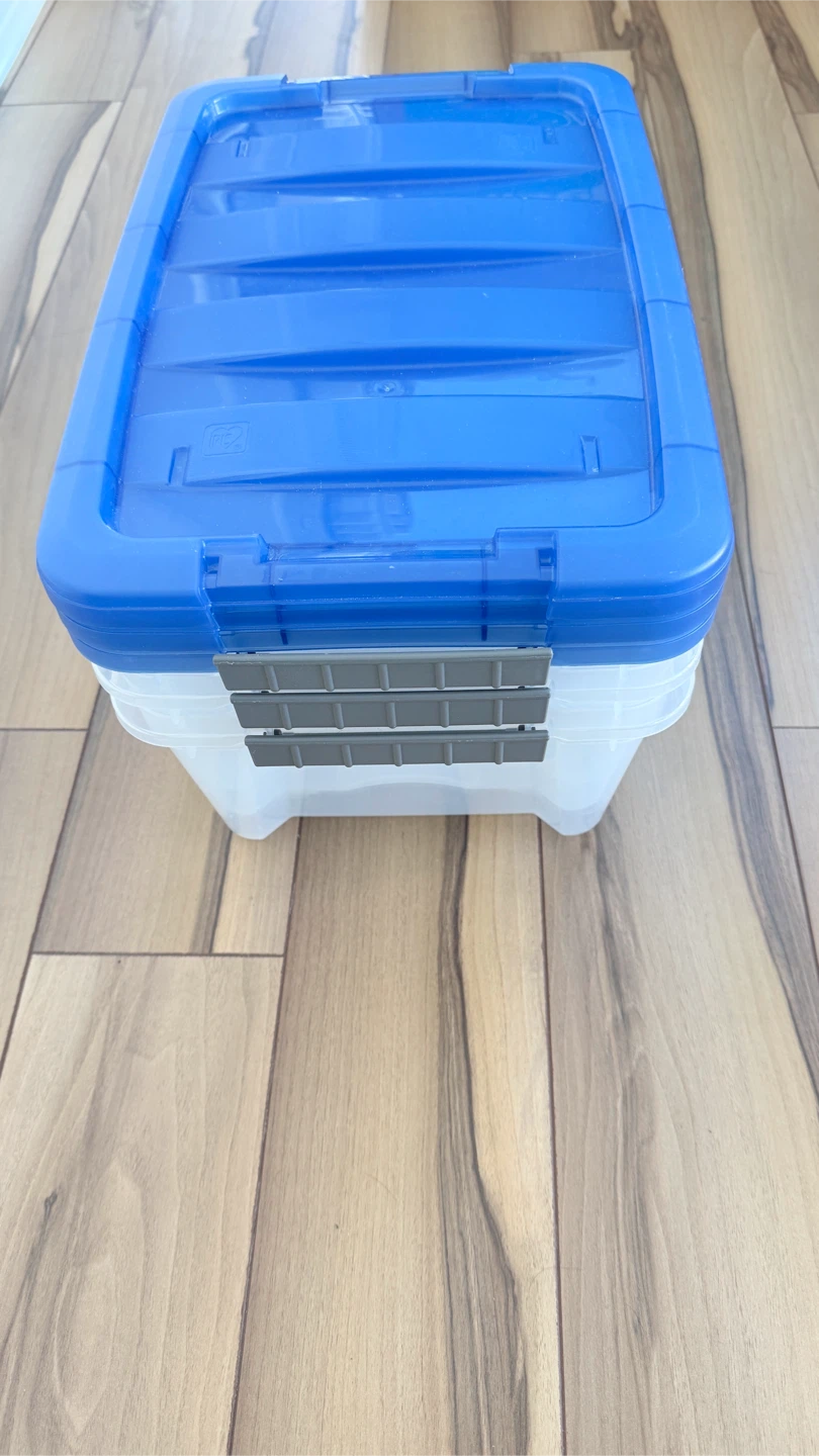 IRIS USA Plastic Storage Bin with Latching Lid