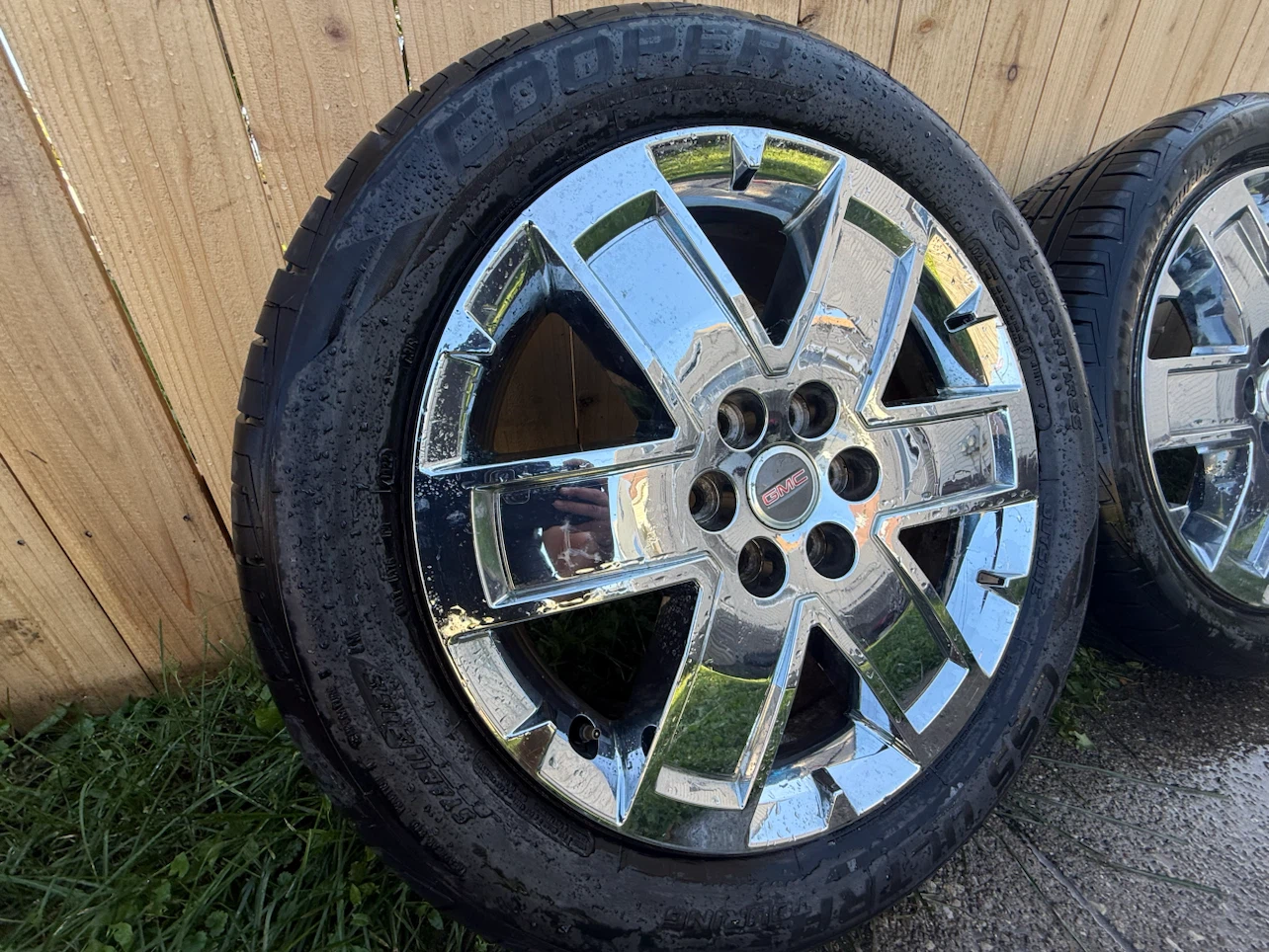 20” GMC Acadia Wheels and tires - photo 2