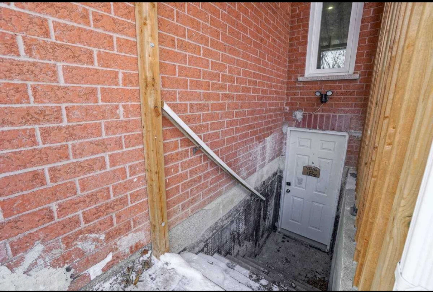 2 bedroom basement apartment rental - photo 4