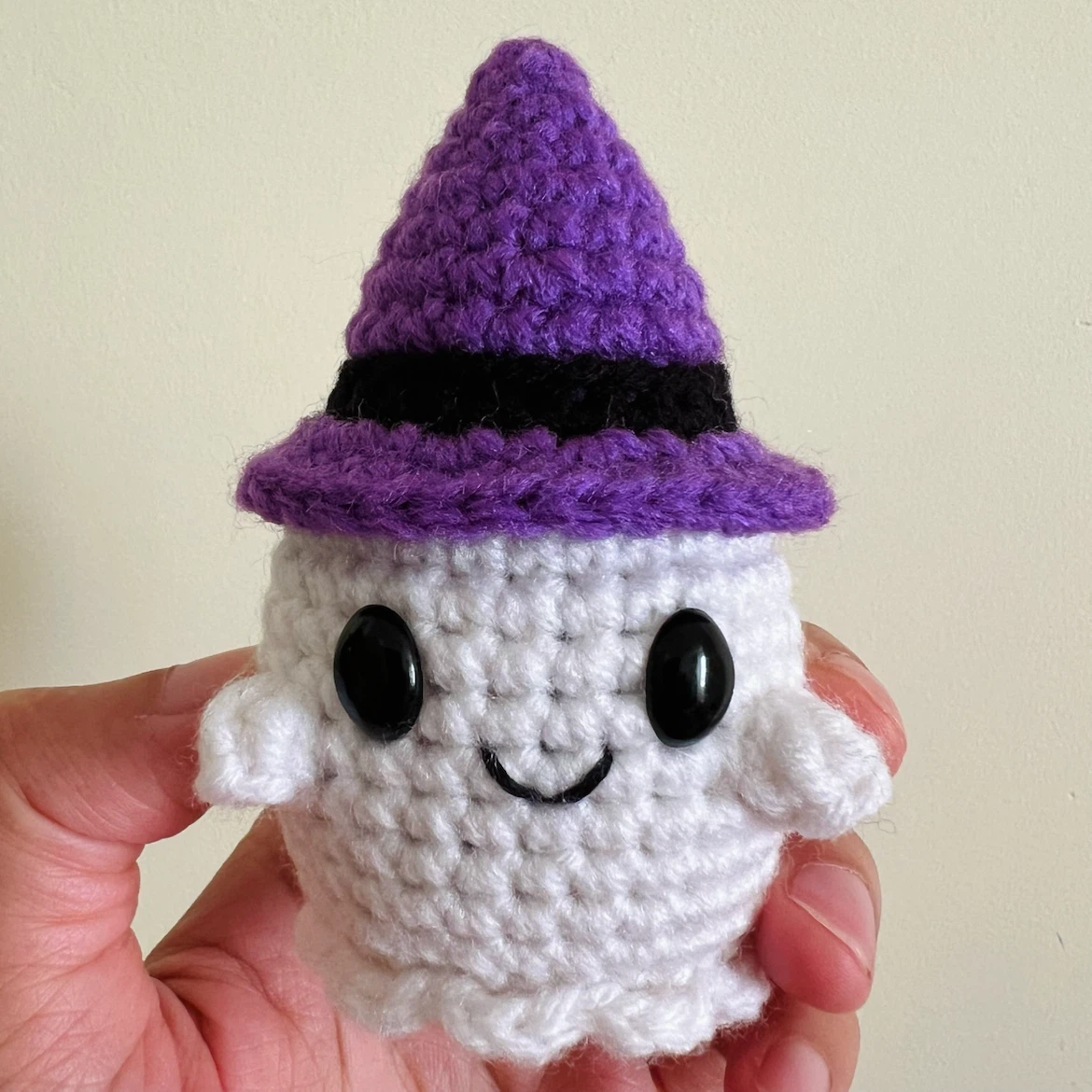 Handmade Crochet Halloween Ghost Ornaments - photo 4