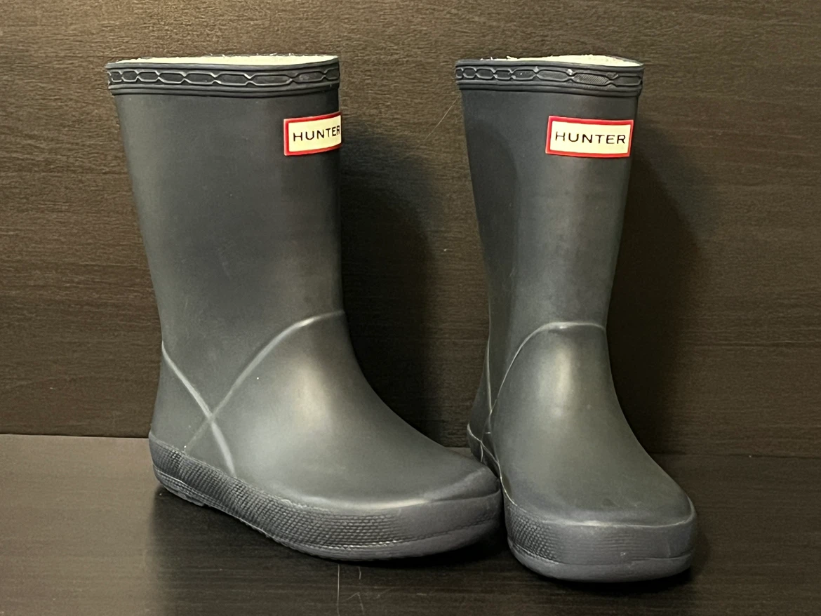 Toddler Shoes Bundle: Nike Size 9C and Hunter Boots - photo 3