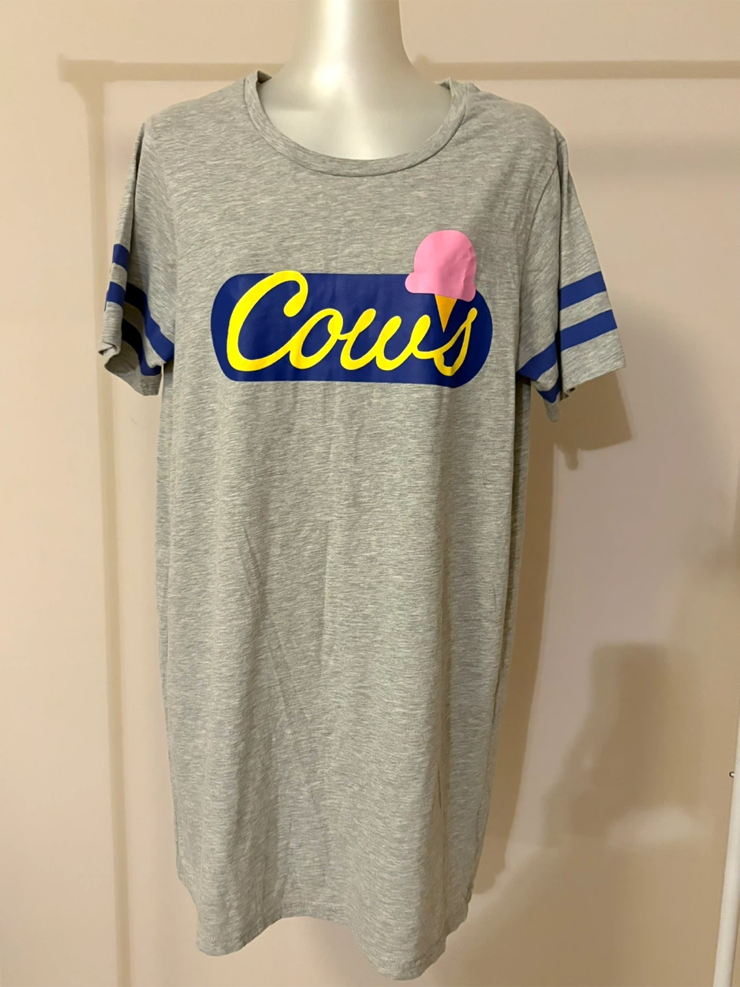 COWS Ice Cream T-Shirt - Size M/L