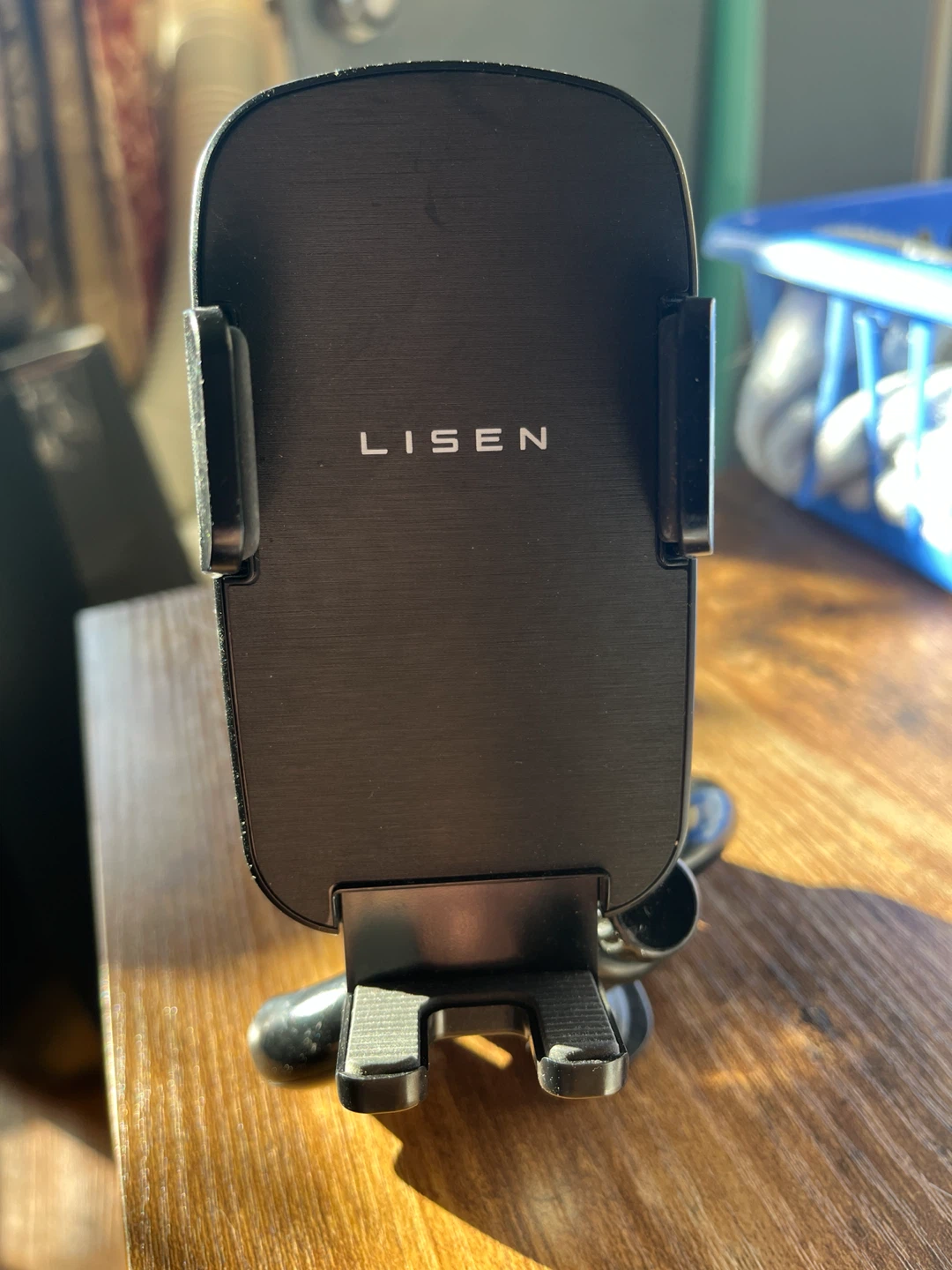 LISEN Car Phone Mount - photo 2