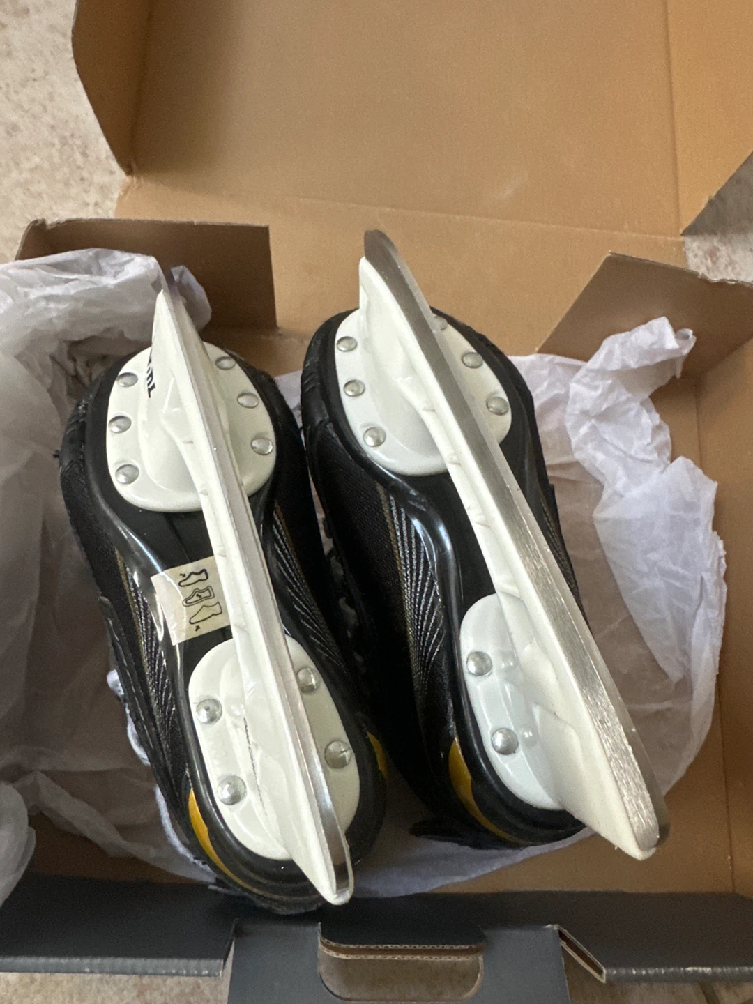 Bauer Supreme One20 Youth Skates Size 11 - photo 2