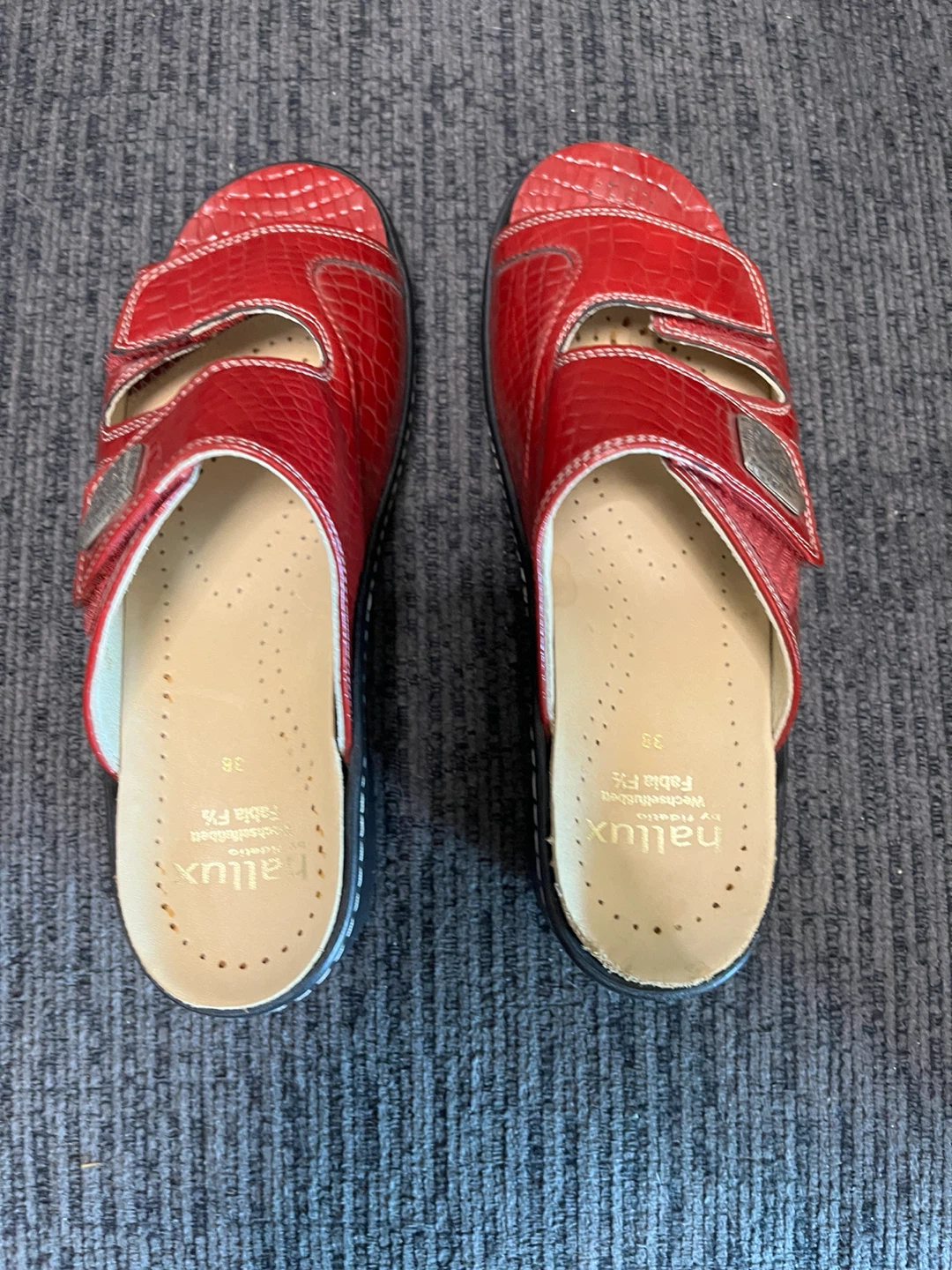 Fidelio Hallux Red Sandals Size 38
