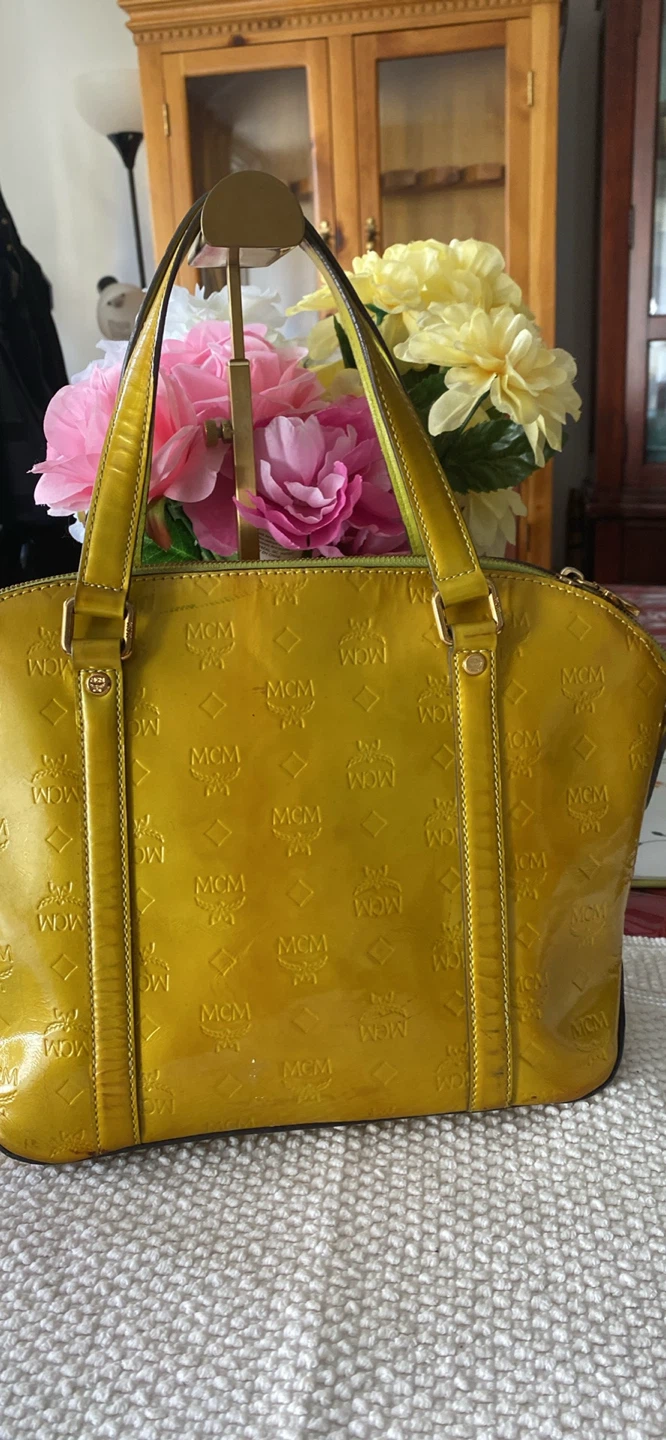 Yellow MCM Logo Embossed Handbag - photo 3