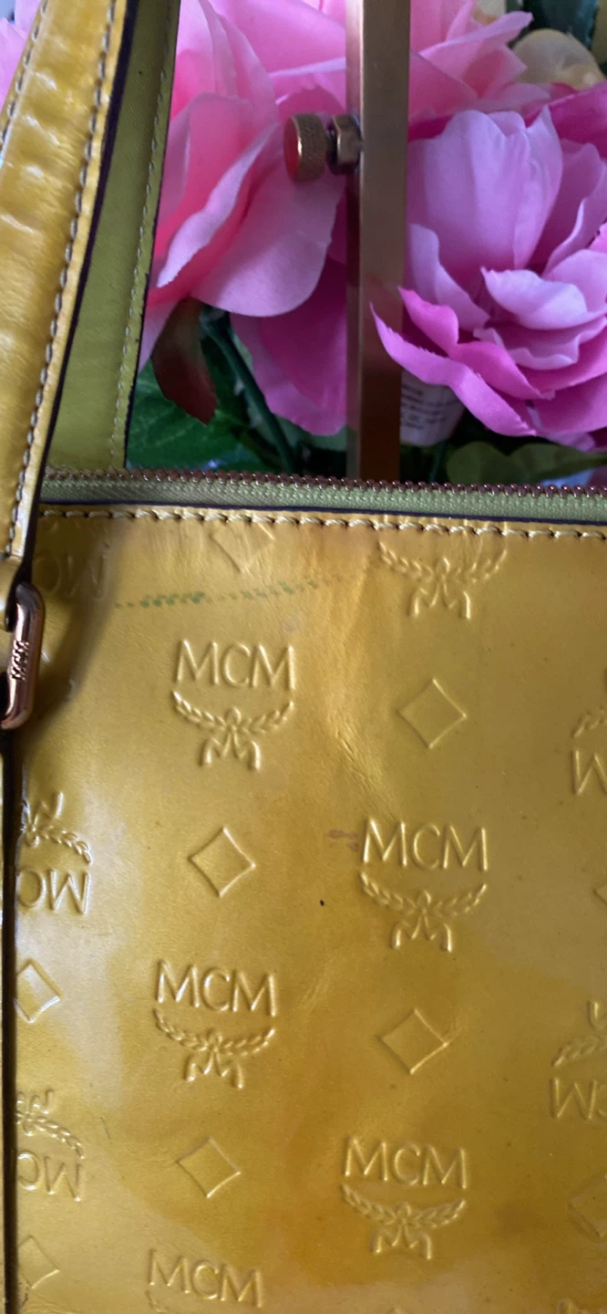 Yellow MCM Logo Embossed Handbag - photo 4