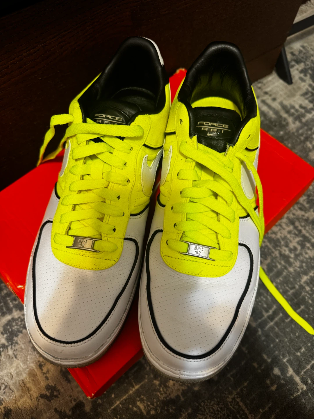 Nike Air Force 1 Volt White Black Size 9.5 - photo 3
