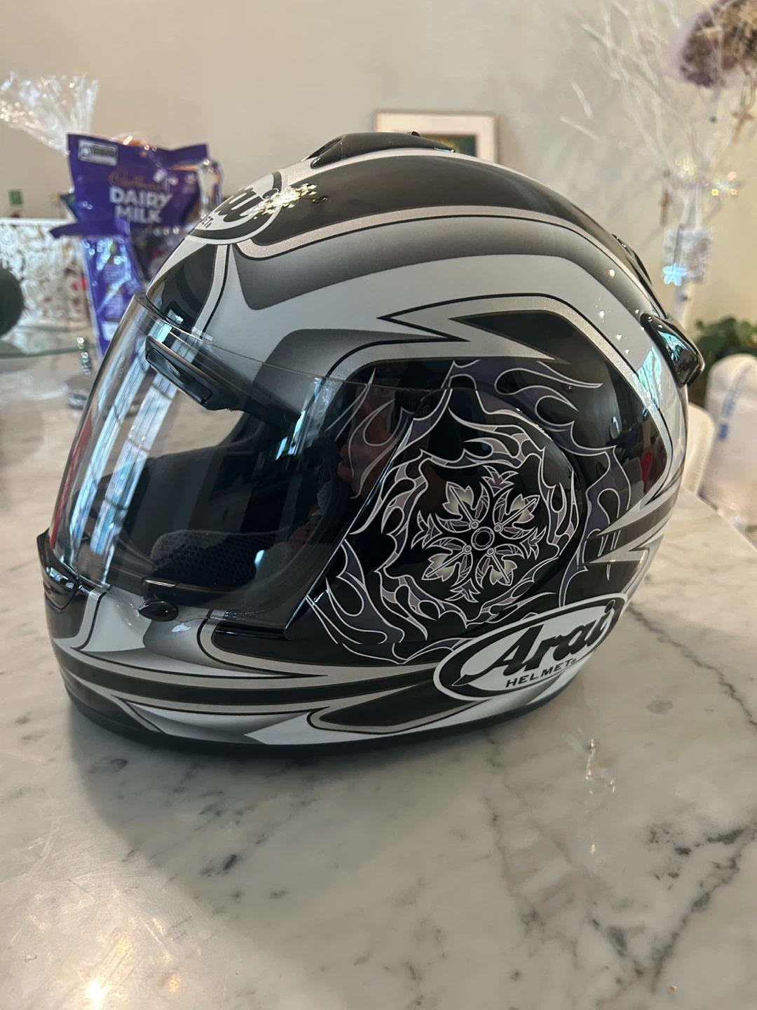 Arai Vector Motorcycle Helmet - photo 2