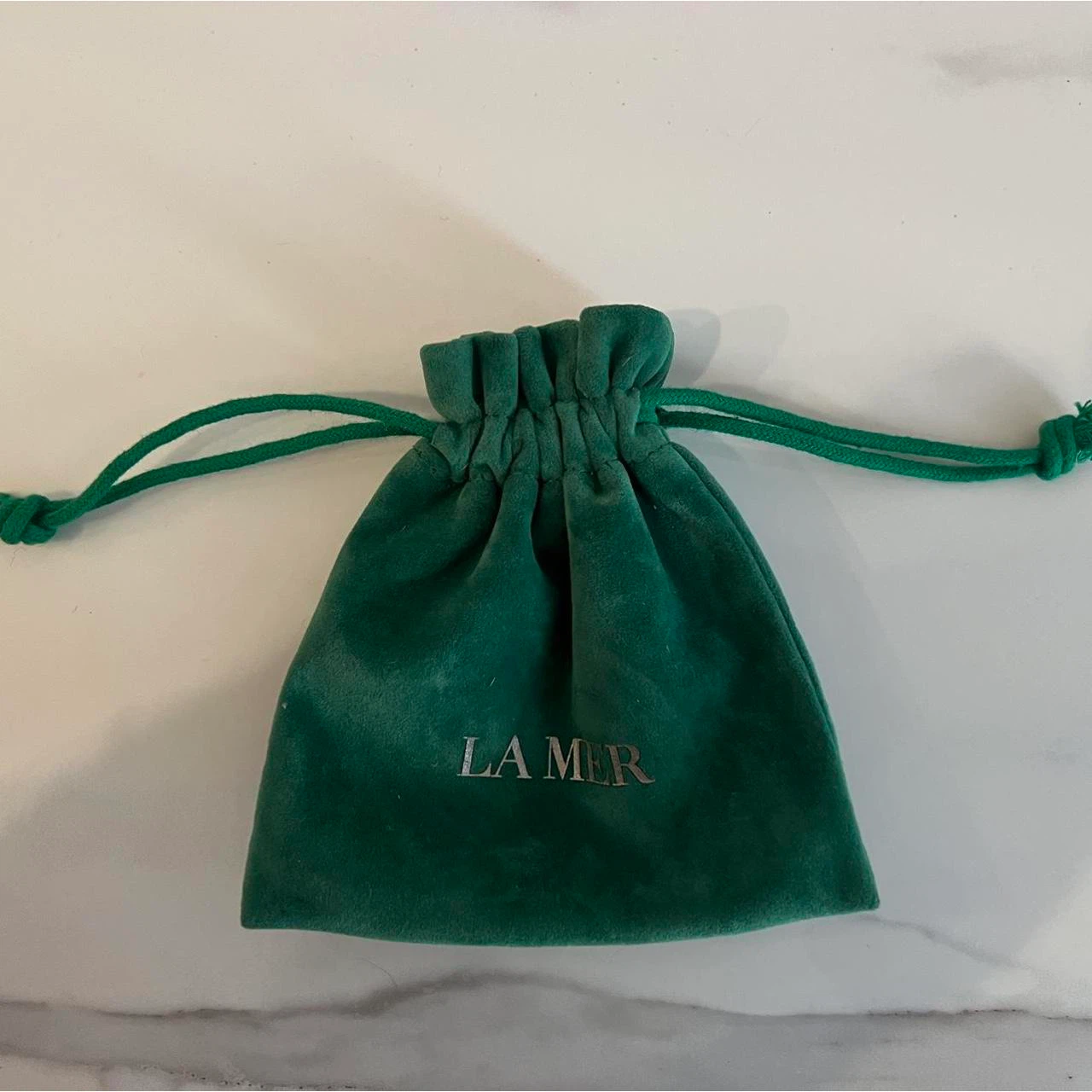 La Mer Velvet Pouch