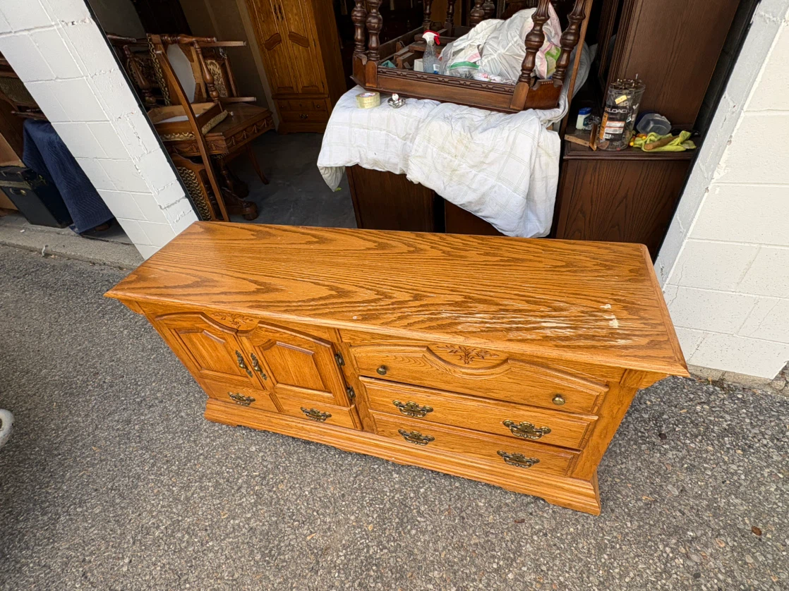 Free delivery used Oak dresser - photo 3