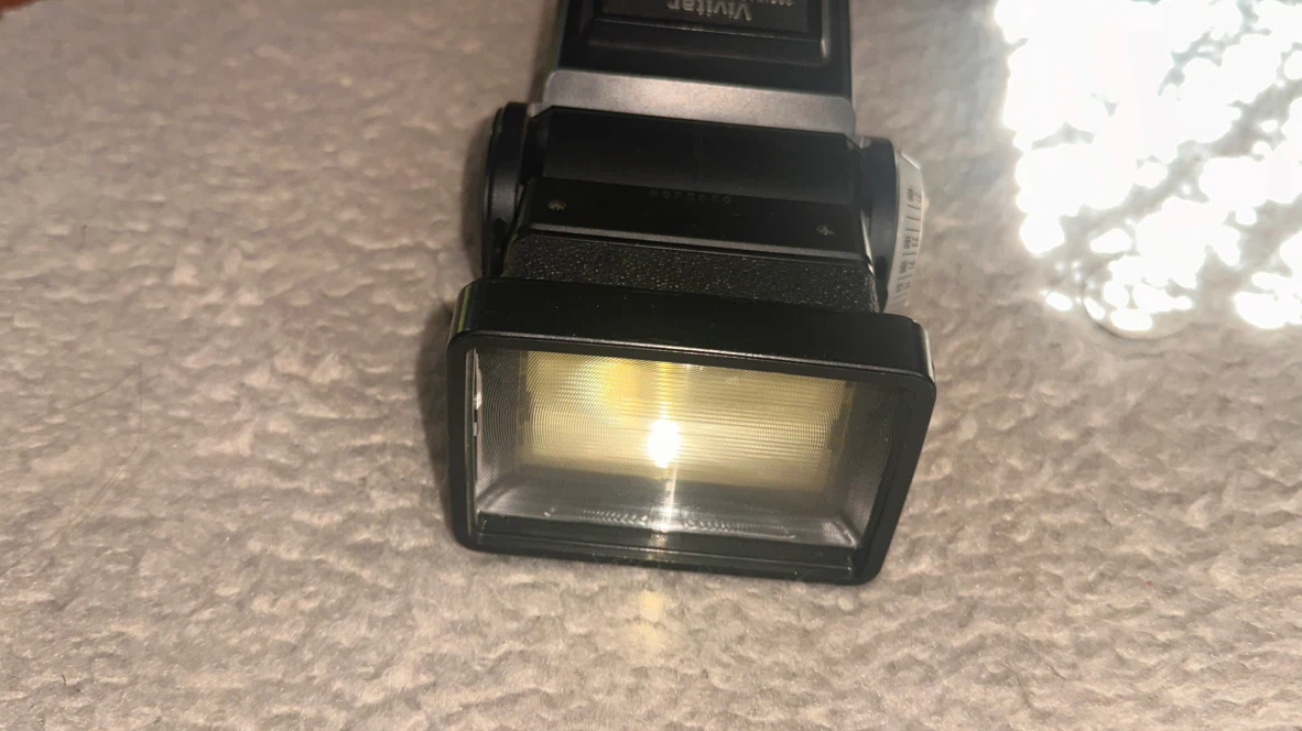 Vivitar 285HV Zoom Thyristor Flash - photo 3