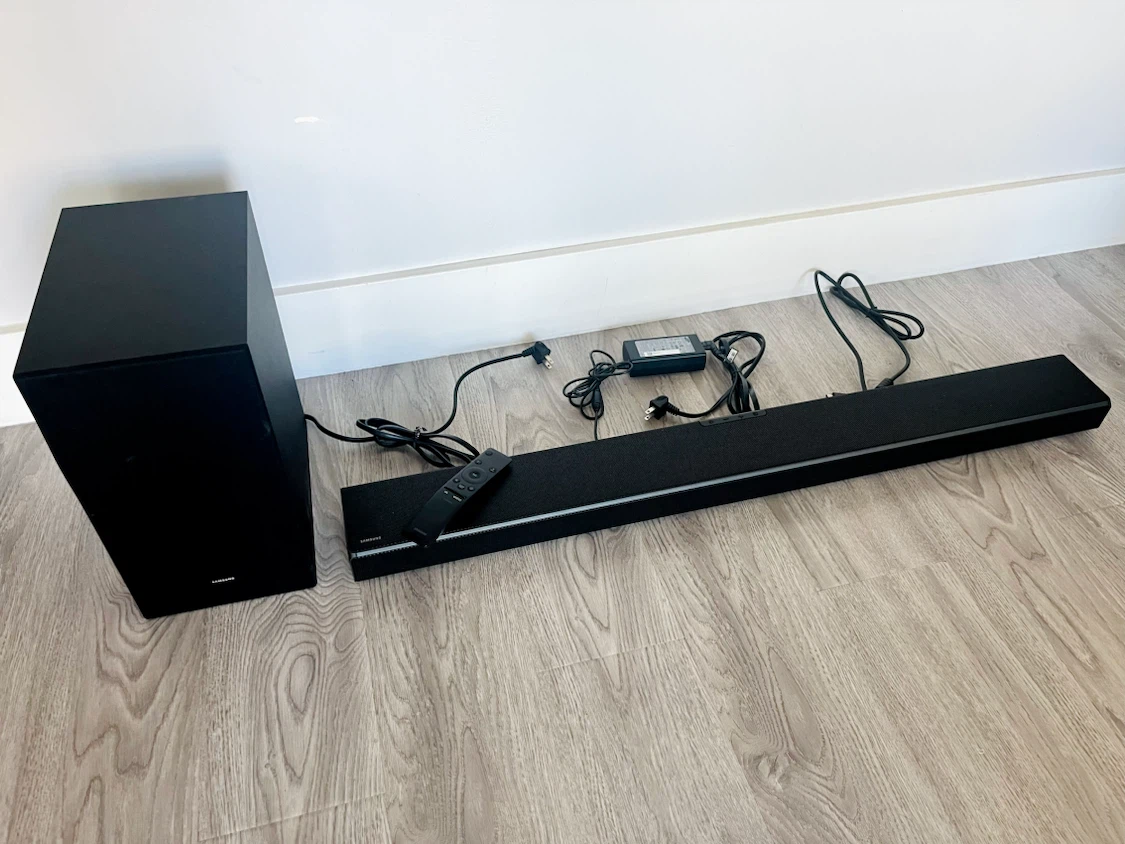 Samsung Soundbar with Subwoofer