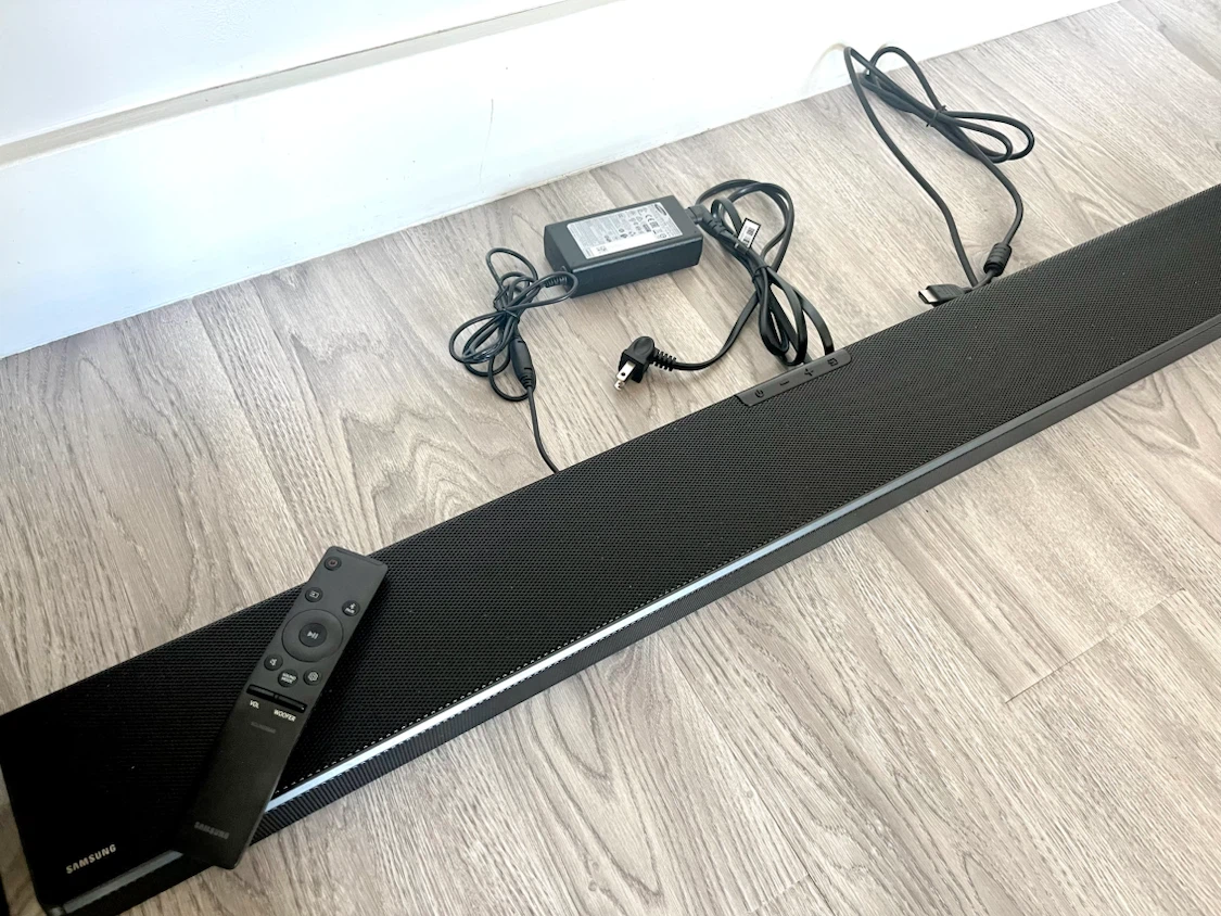 Samsung Soundbar with Subwoofer - photo 2