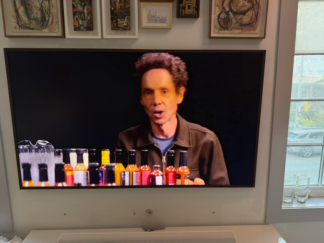 [Moving Sale] Samsung 75" The Frame QLED 4K TV (2024) - photo 4