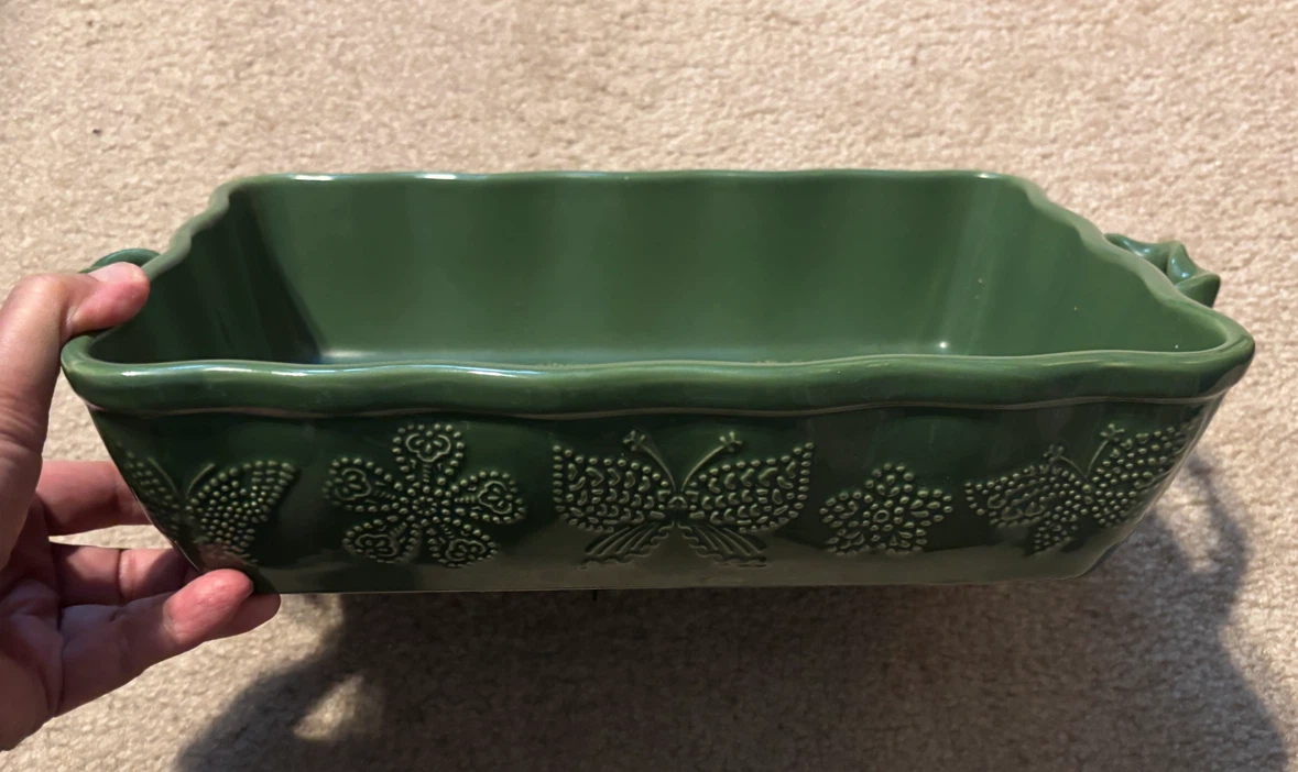 Beautiful “All A Flutter” Baking Dish by Tara At Home - photo 3