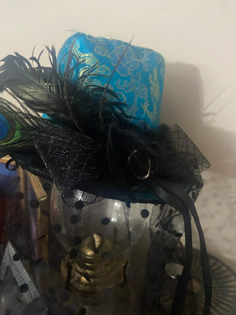 Mini Top Hat Fascinators - photo 2