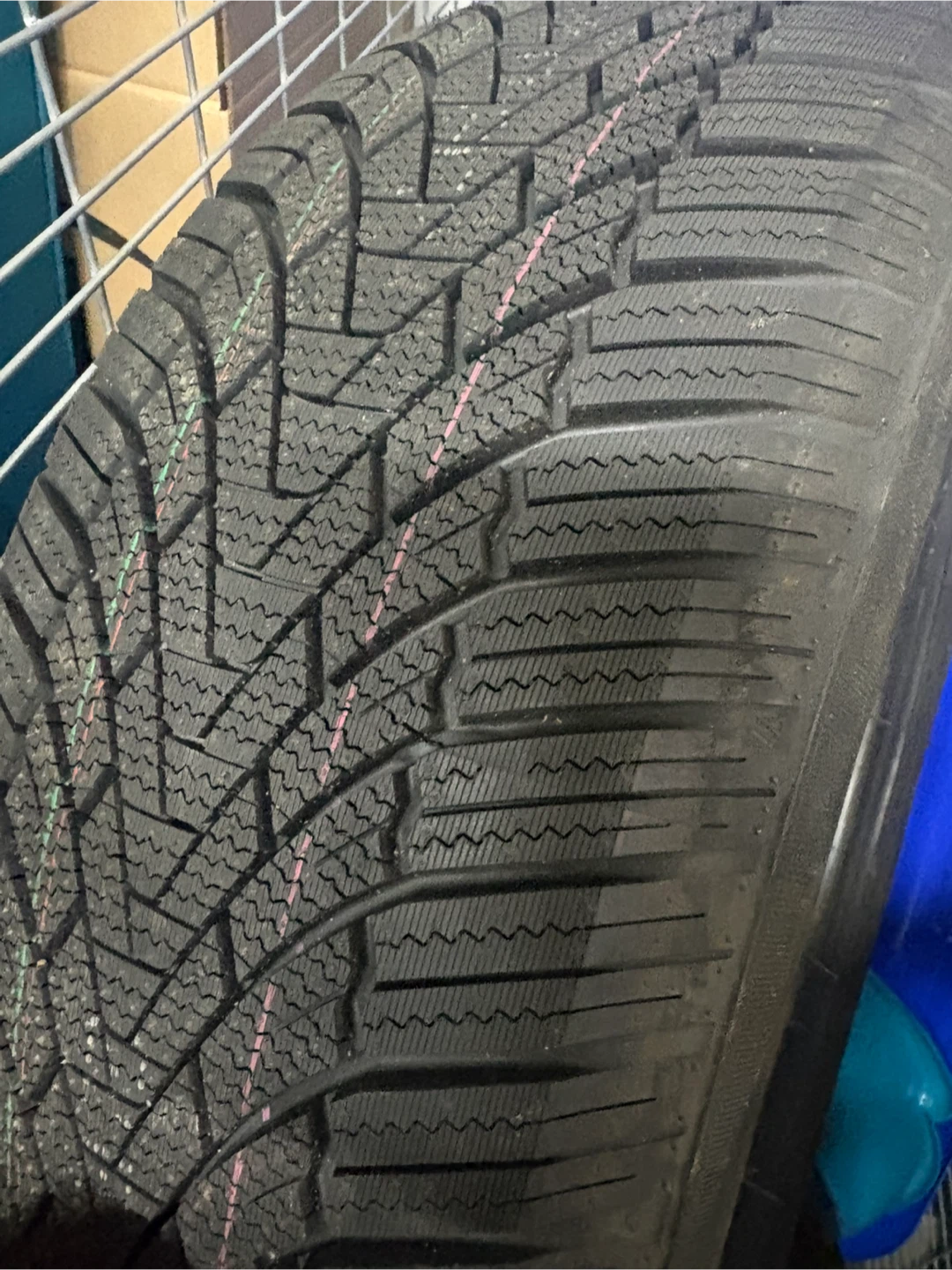 Winter tires - Size 215 - photo 5