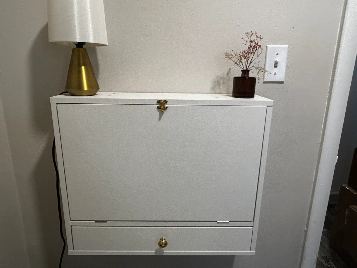 White Wall-Mounted Floating Desk - photo 3