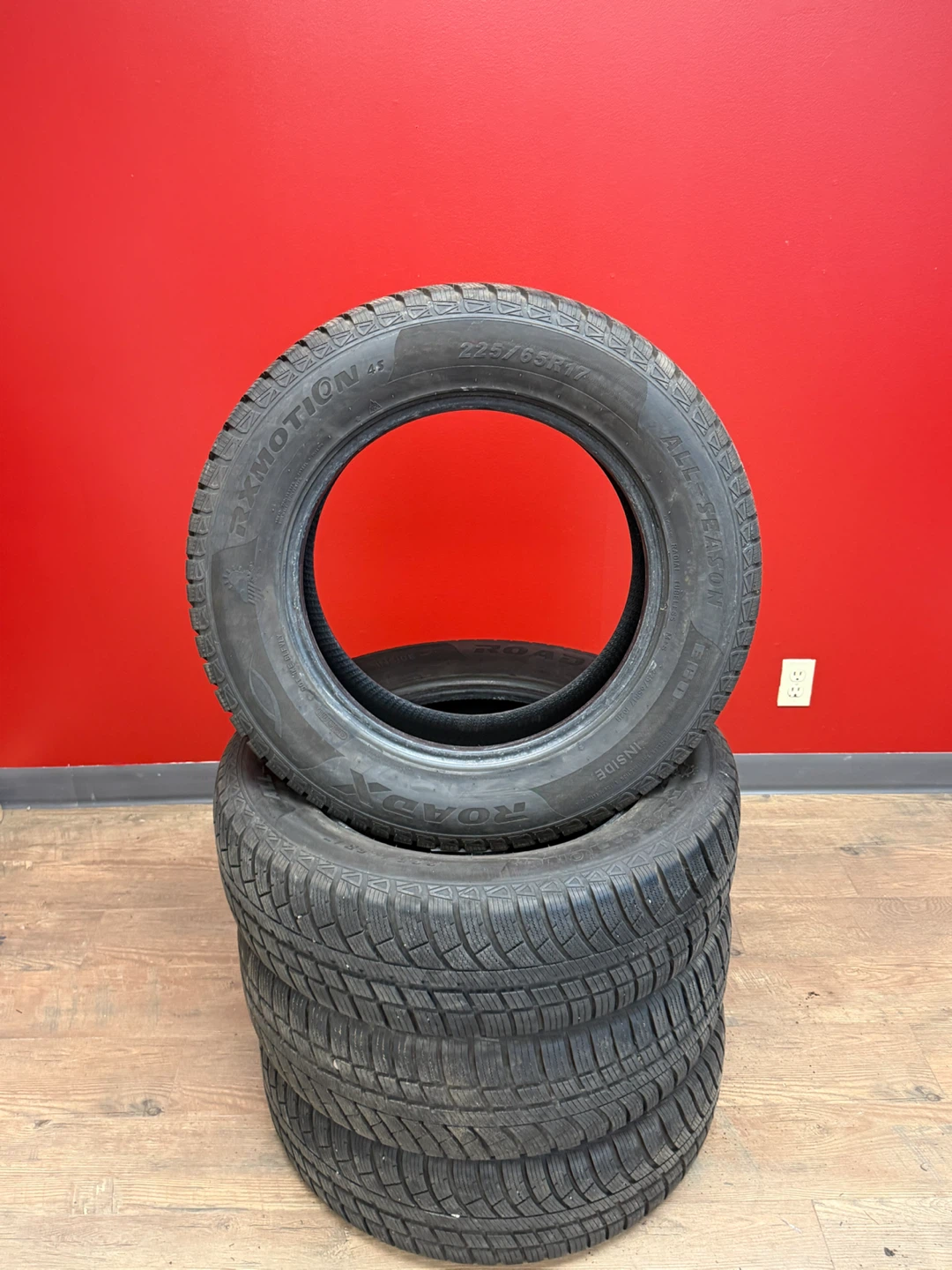 Set of 4 Roadx RXMotion 4S All-Season Tires 225/65R17 - photo 2