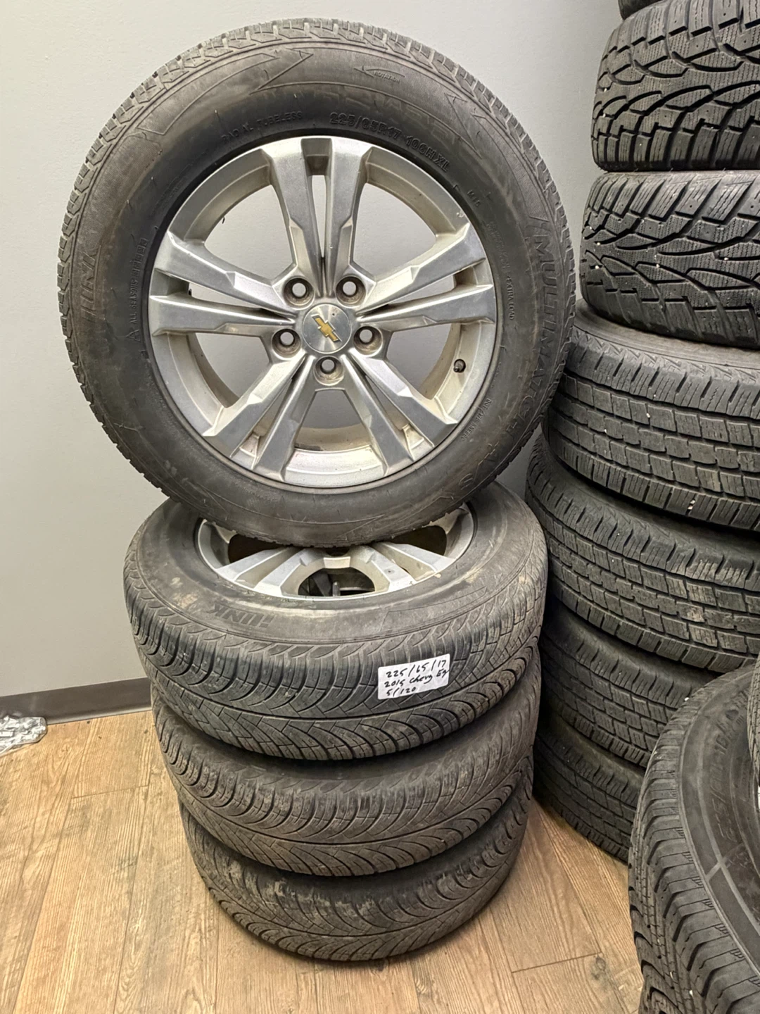Set of 4 Chevrolet Wheels and Tires 225/65R17 - photo 3