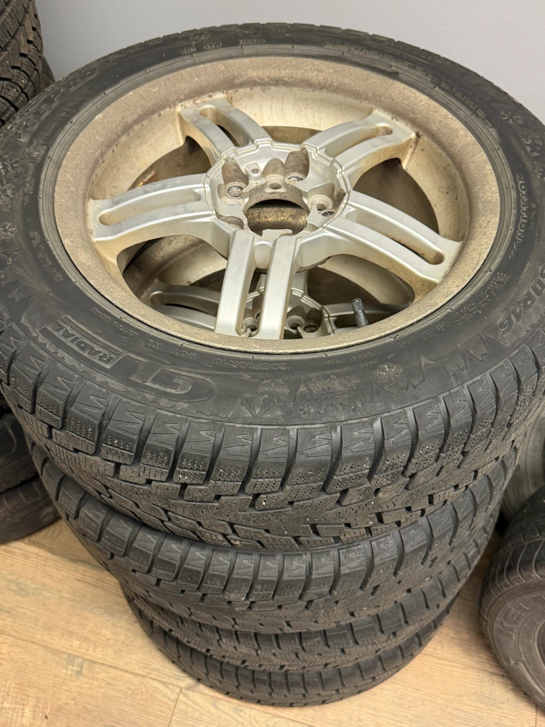 Set of 4 GT Radial Winter Tires with Rims - photo 2