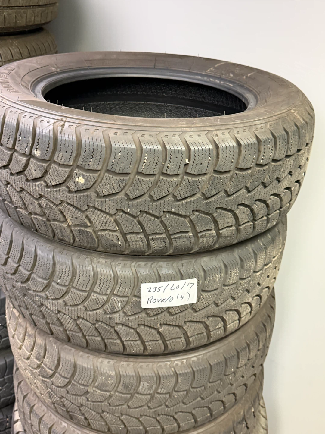 Set of 4 Rovelot RWS-677 Winter Tires 235/60R17 - photo 3