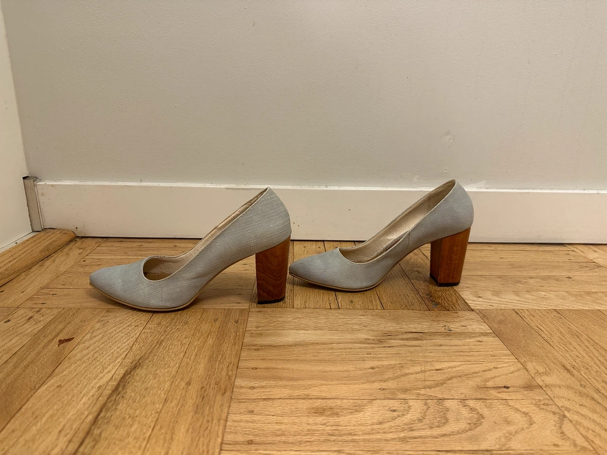 light blue textured pumps - photo 2
