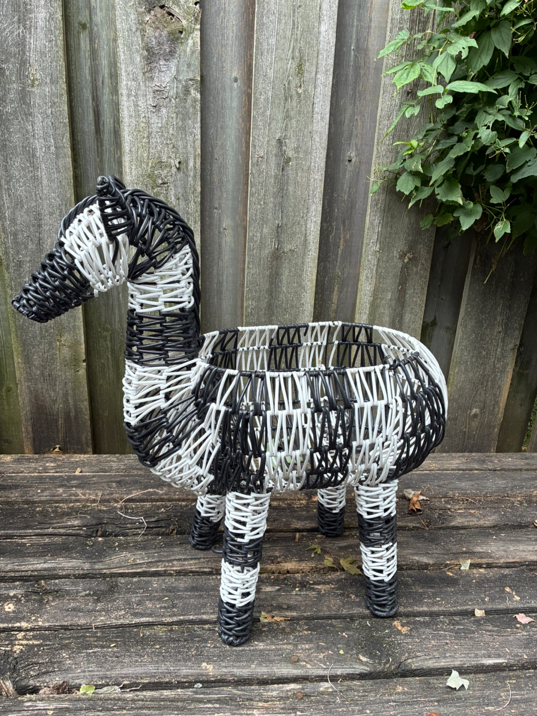 Fun large black-and-white woven horse / zebra basket. - photo 3