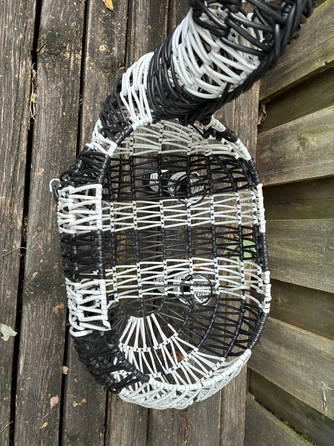 Fun large black-and-white woven horse / zebra basket. - photo 4