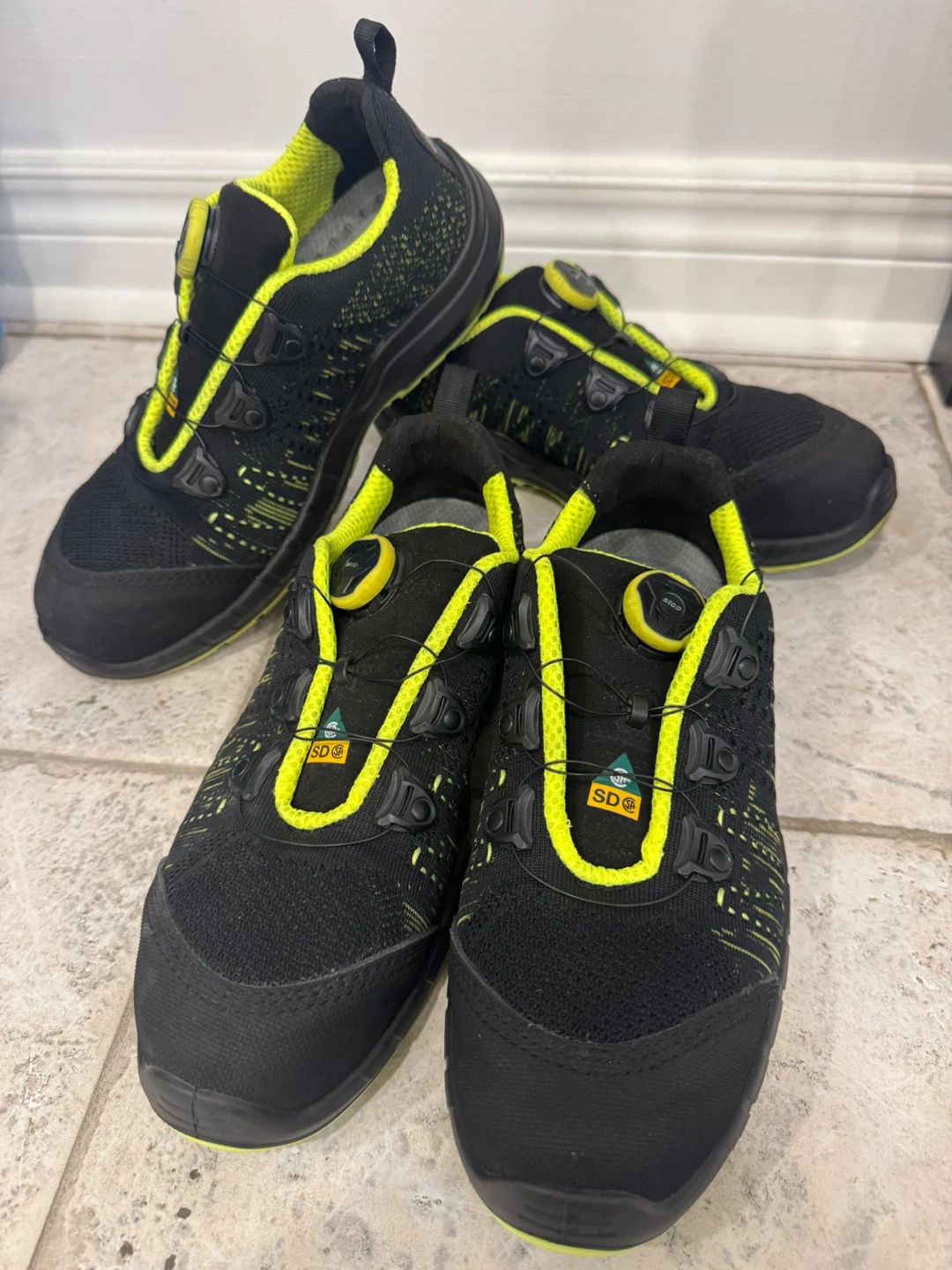 Certified safety sneakers