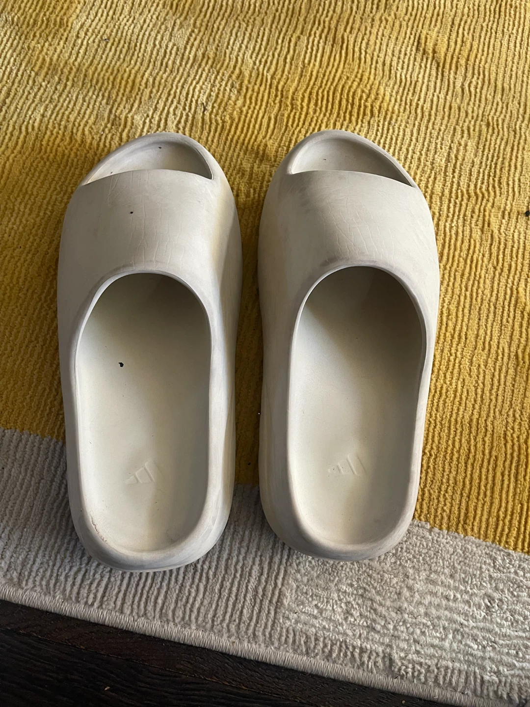 Adidas Yeezy Slides