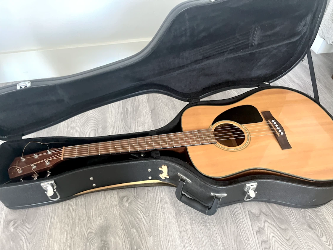 Fender Acoustic Guitar with Case - photo 3