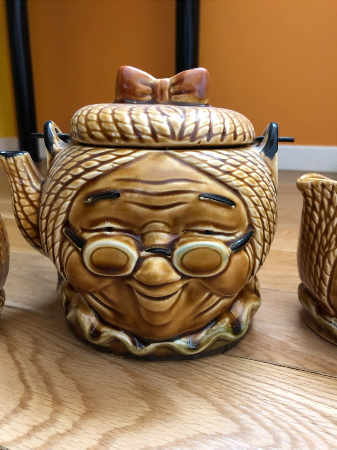 Vintage Grandma Teapot Set  made in Japan $65 firm - photo 2